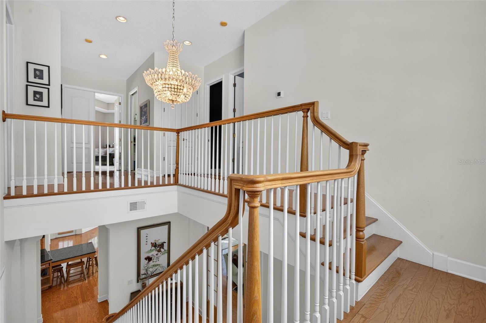 208 W ROSS AVE — photo 30