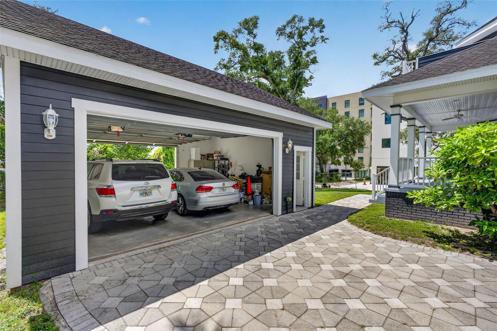 208 W ROSS AVE — photo 48