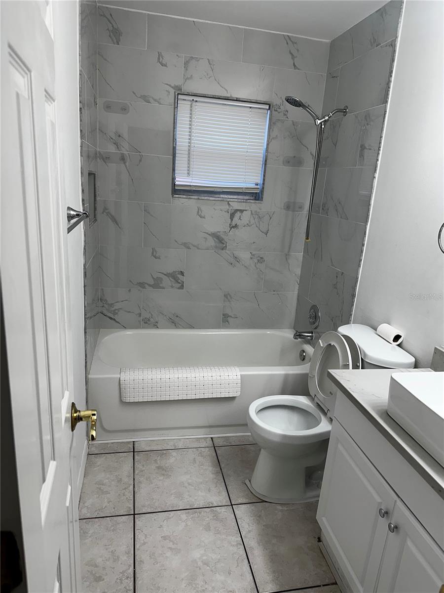 1424 CHESTERFIELD DR — photo 21
