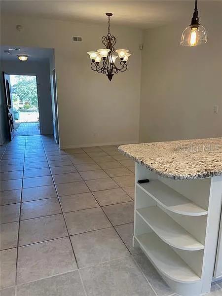 1424 CHESTERFIELD DR — photo 5