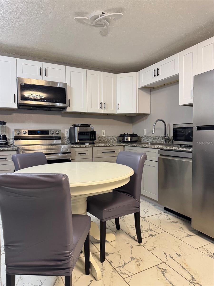 4345 TAHITIAN GARDENS CIR #G — photo 4