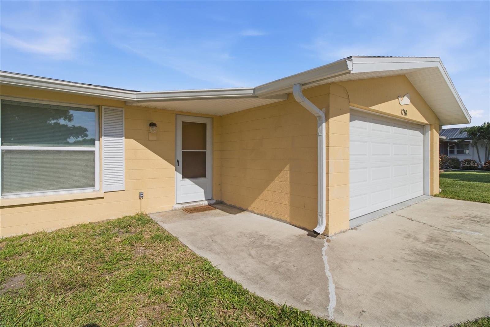1786 COCONUT DR — photo 5
