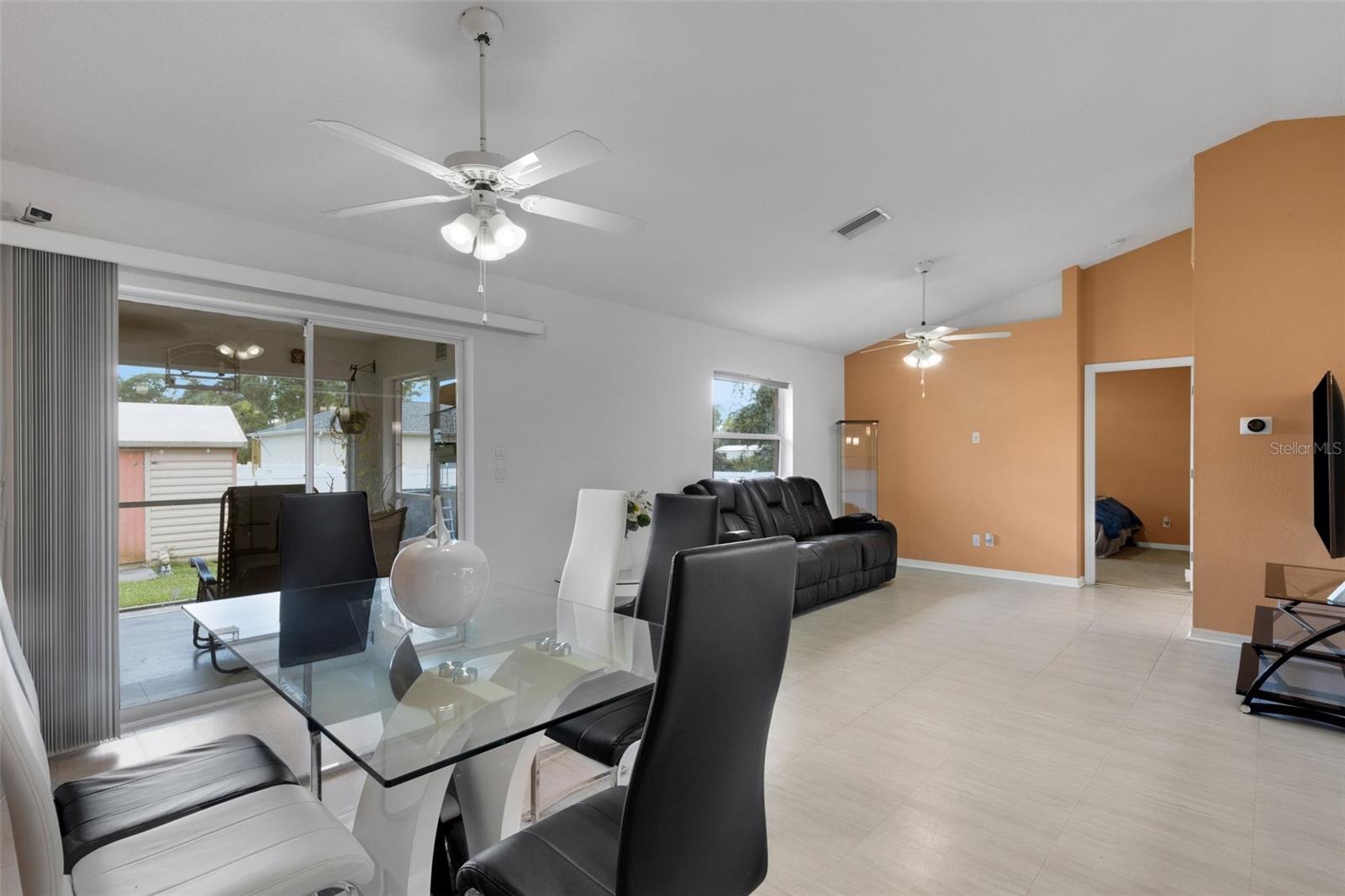 3125 ALBENGA LN — photo 13