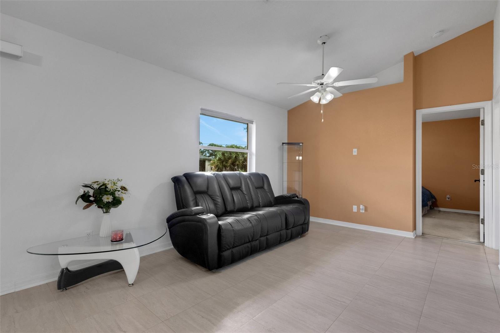 3125 ALBENGA LN — photo 11