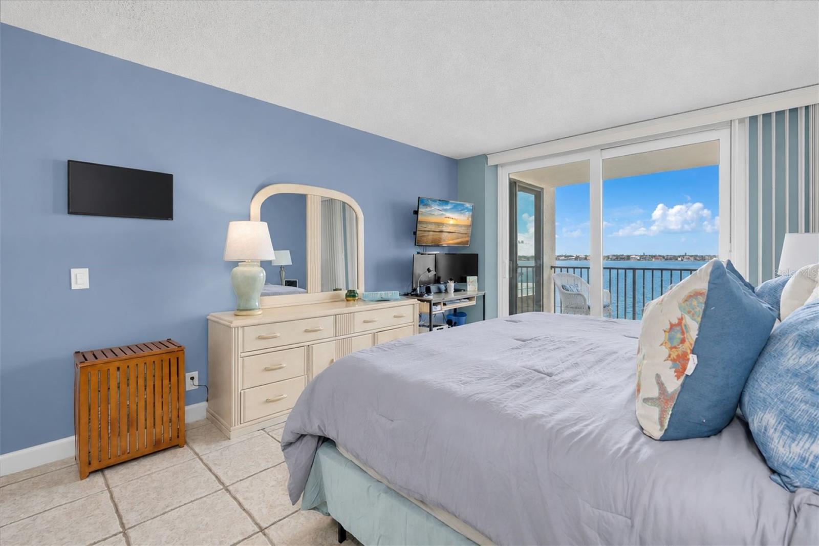 6287 BAHIA DEL MAR CIR #401 — photo 17