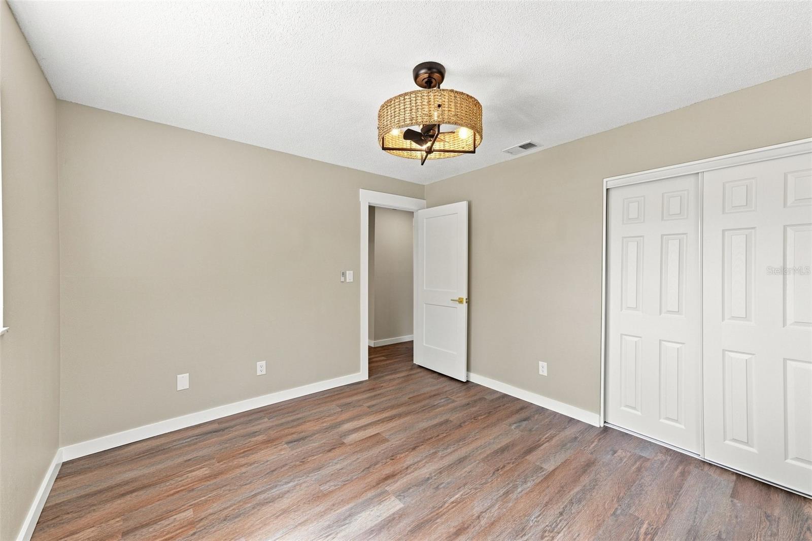 6622 GLENCOE DR — photo 24