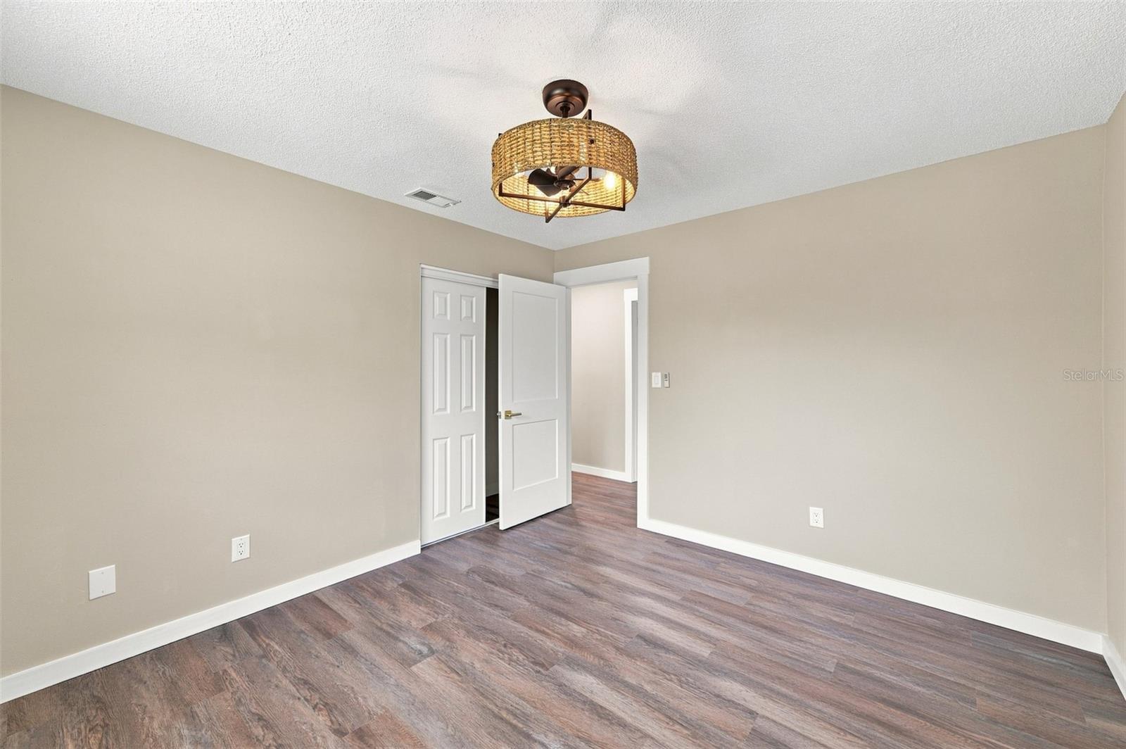 6622 GLENCOE DR — photo 22