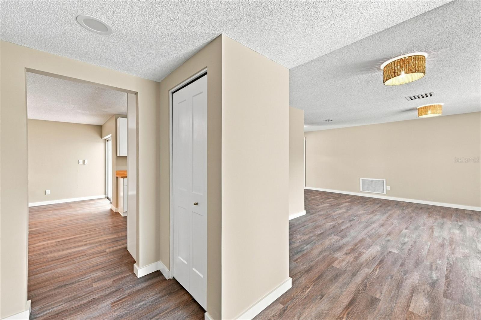6622 GLENCOE DR — photo 5