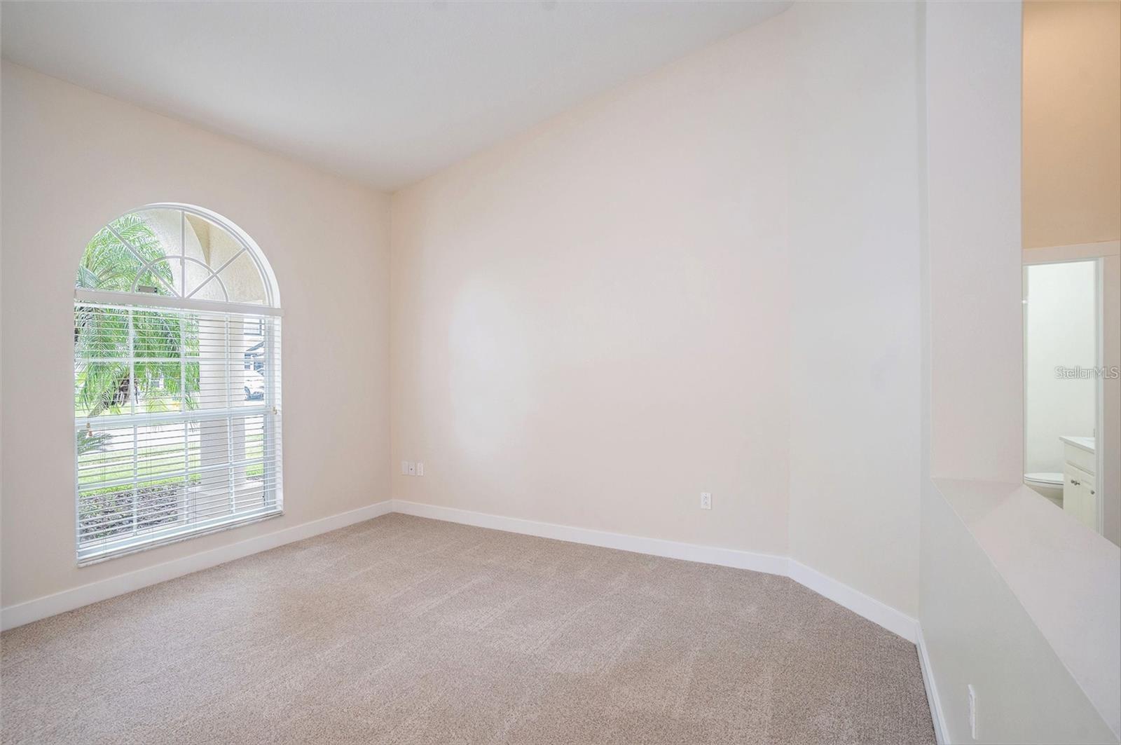 16909 FALCONRIDGE RD — photo 8