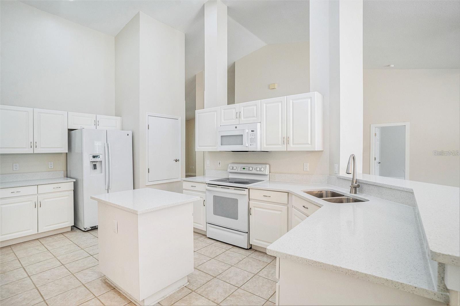 16909 FALCONRIDGE RD — photo 7