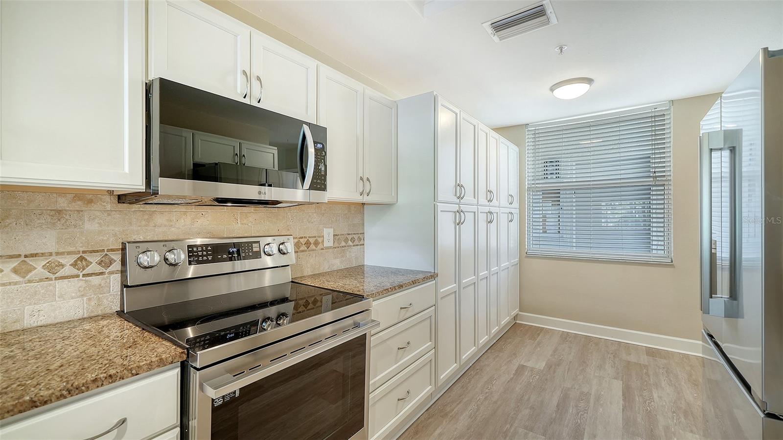8735 OLDE HICKORY AVE #8105 — photo 7