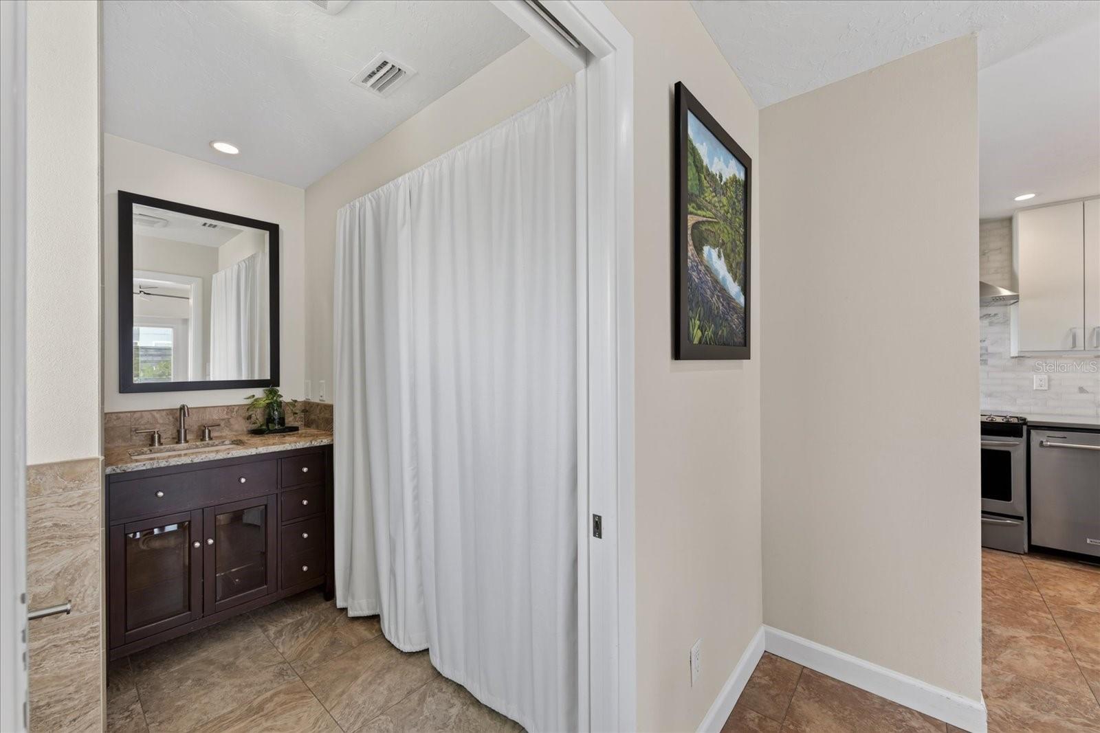 2350 LOMA LINDA ST — photo 37