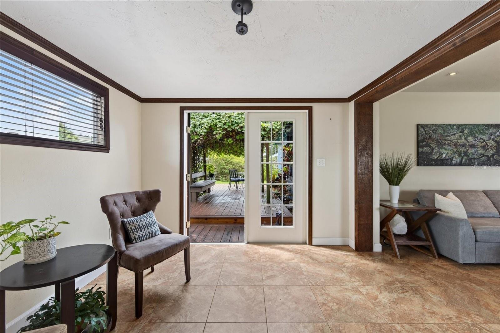 2350 LOMA LINDA ST — photo 25