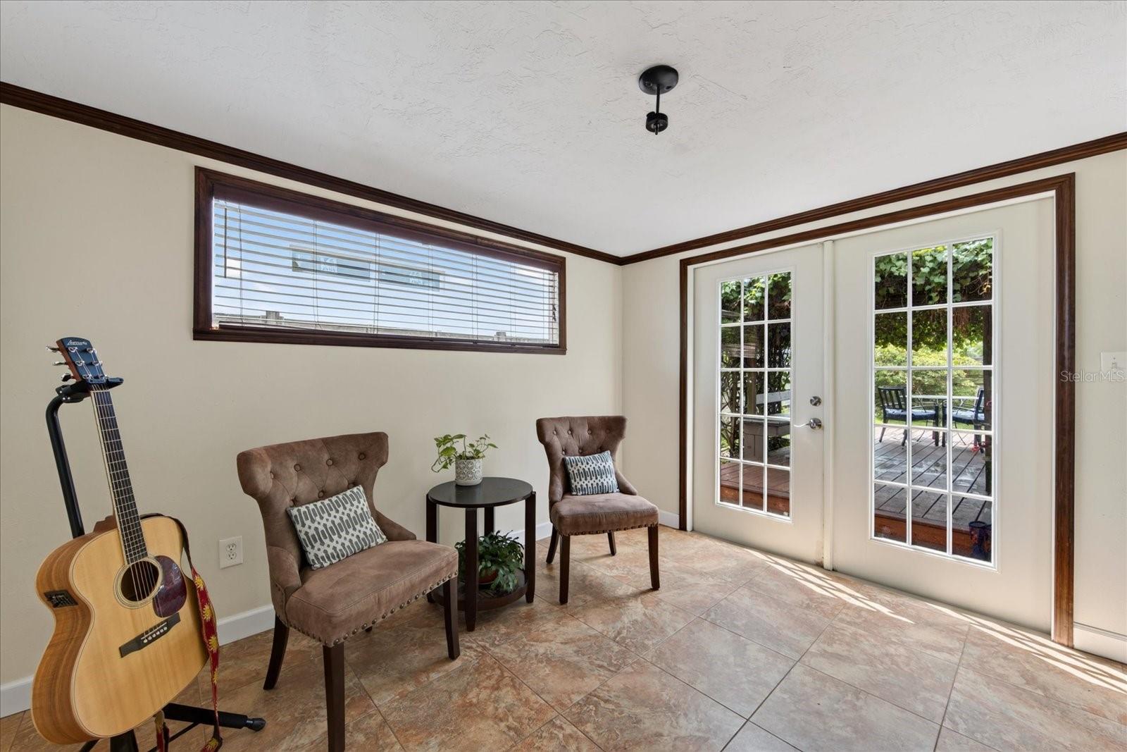 2350 LOMA LINDA ST — photo 24