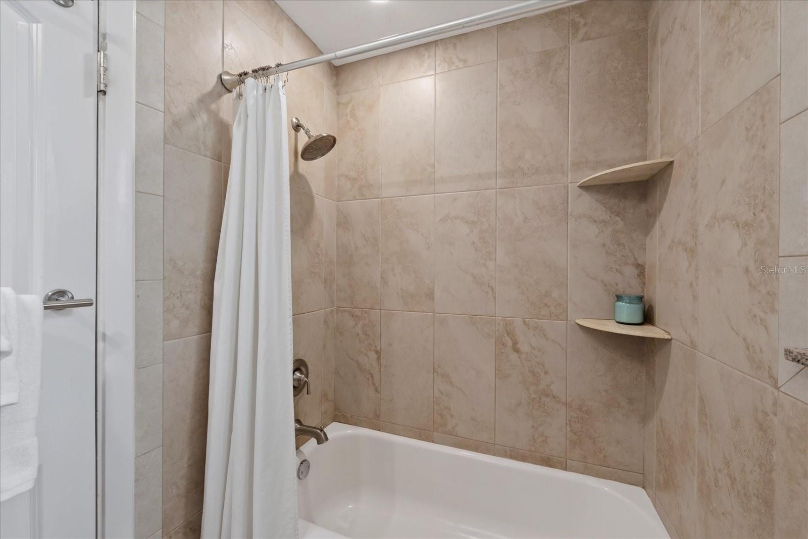 2350 LOMA LINDA ST — photo 33