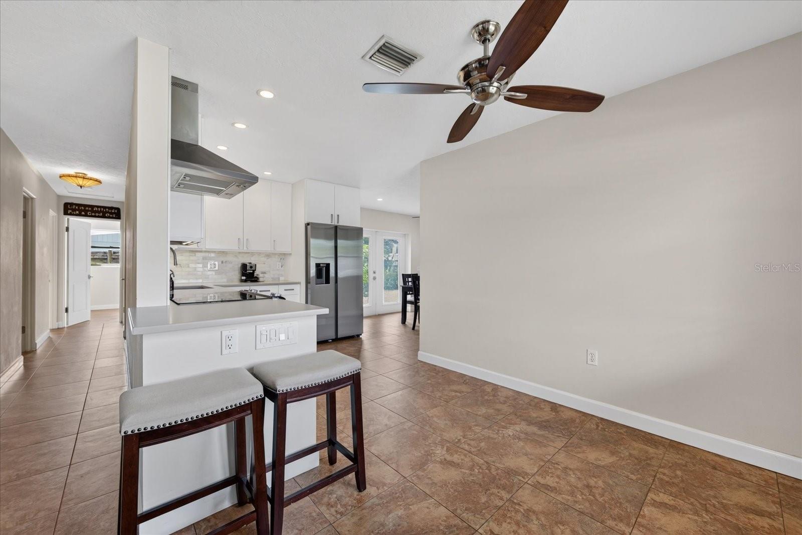 2350 LOMA LINDA ST — photo 13