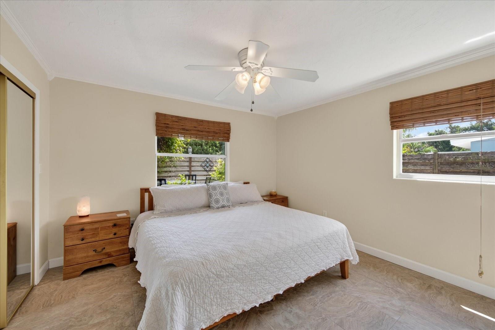 2350 LOMA LINDA ST — photo 31