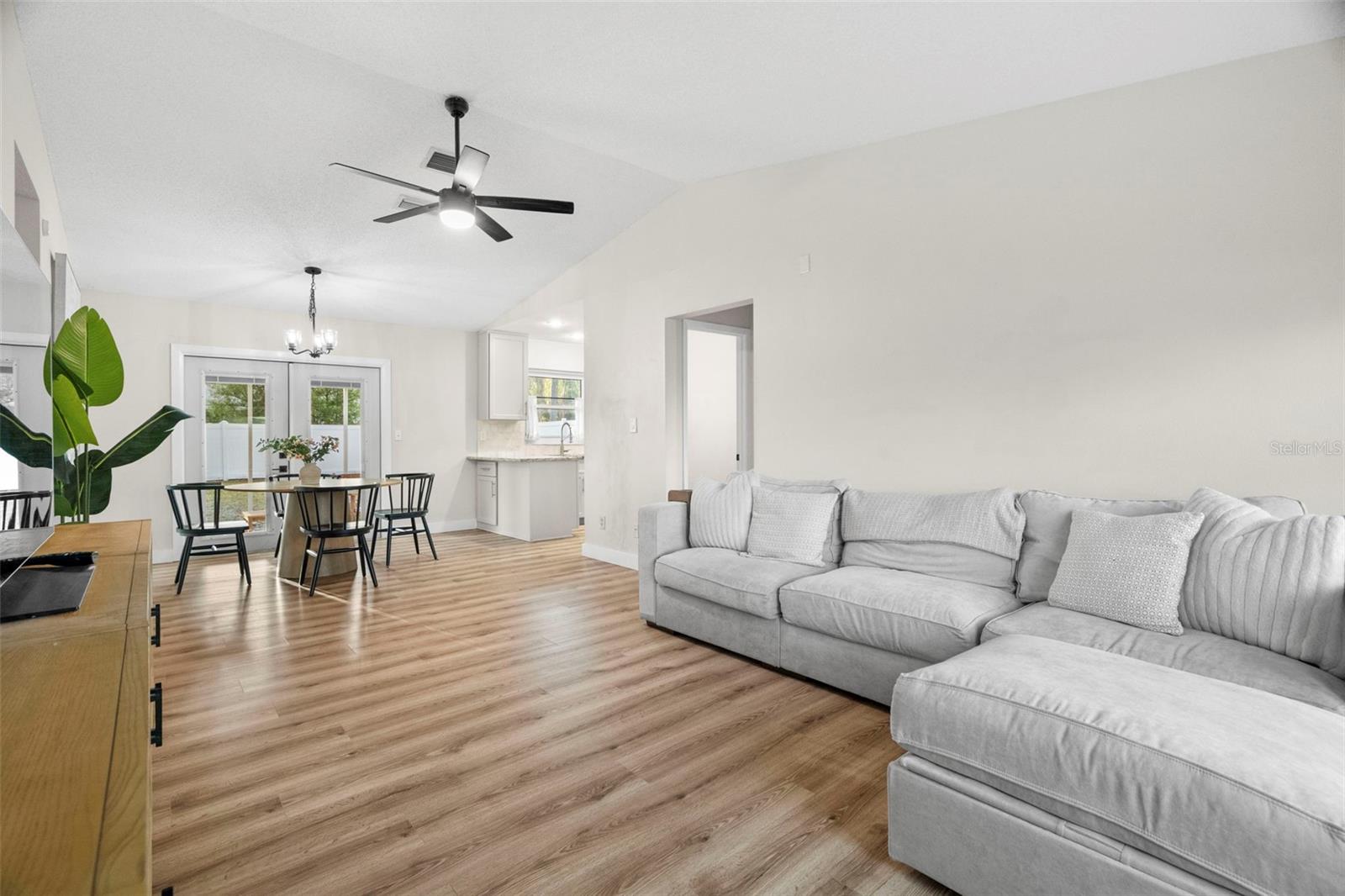 6500 BRIAR RIDGE CT N — photo 2