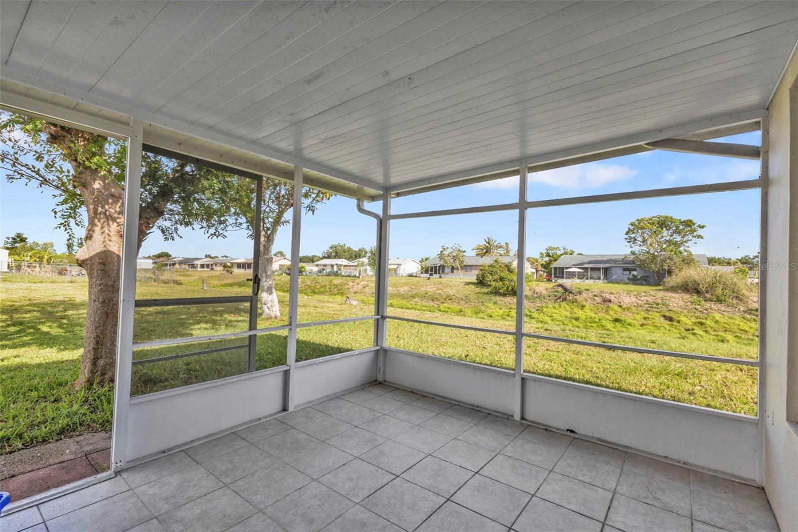 8172 TRIONFO AVE — photo 31