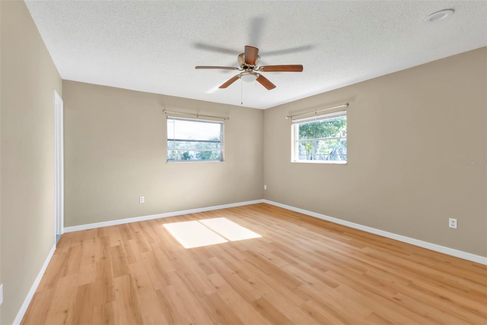 8172 TRIONFO AVE — photo 15
