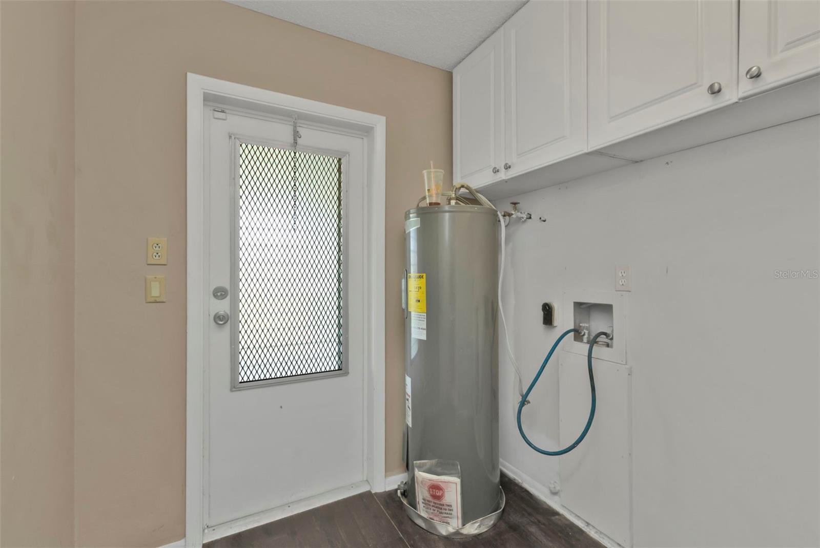 8172 TRIONFO AVE — photo 30