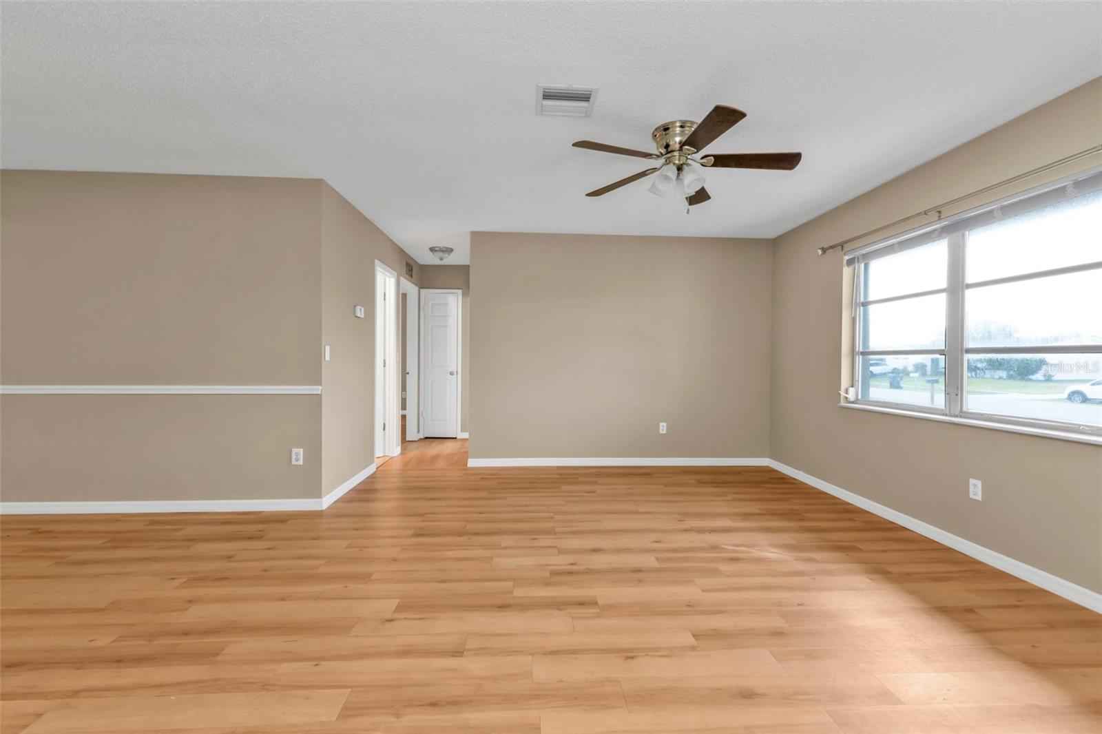 8172 TRIONFO AVE — photo 8