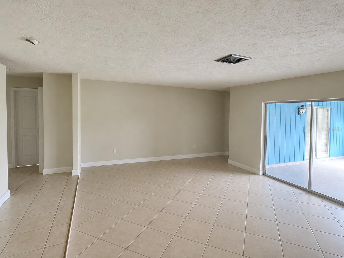 1009 INDIAN HILLS CT — photo 8