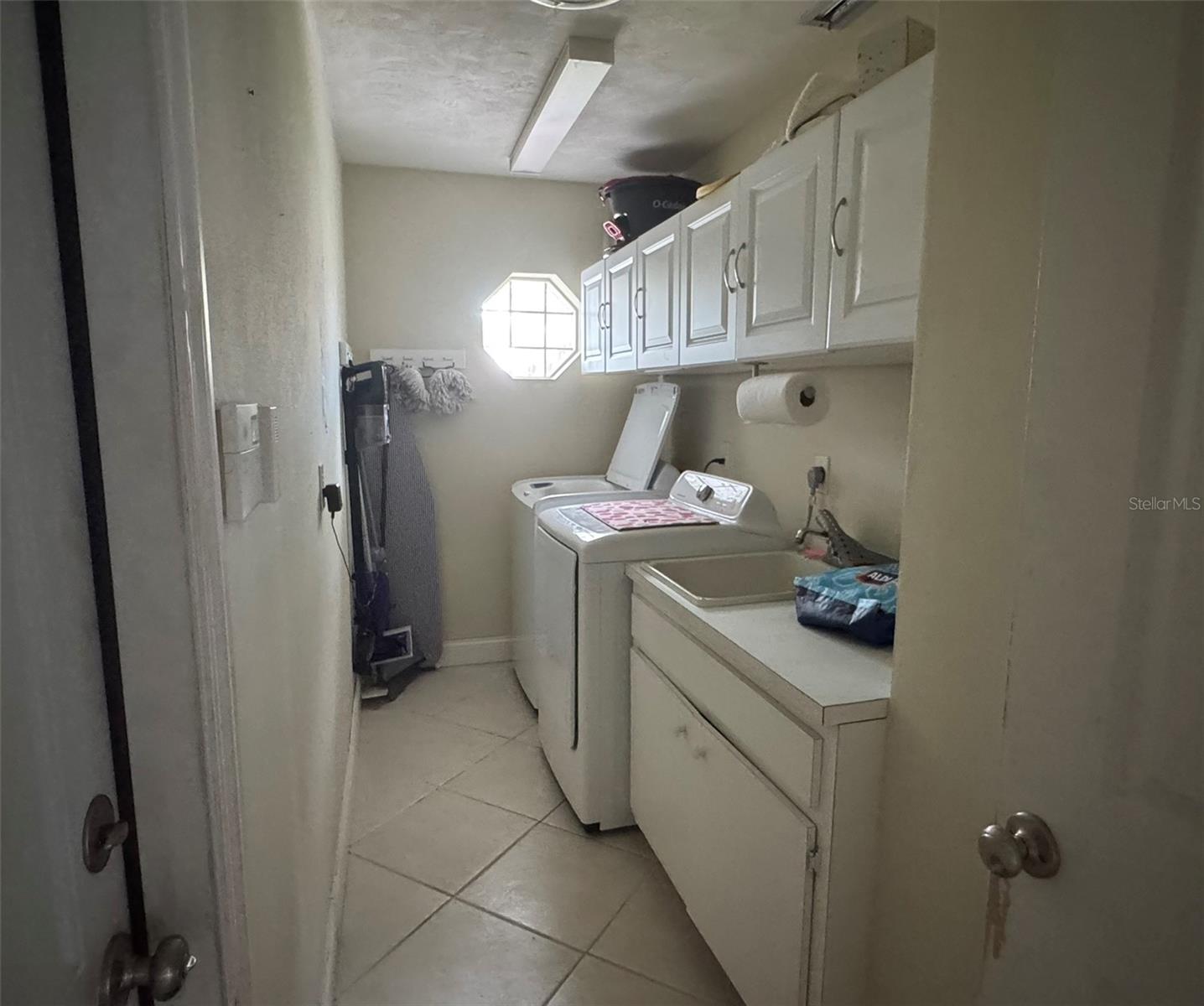 1009 INDIAN HILLS CT — photo 40