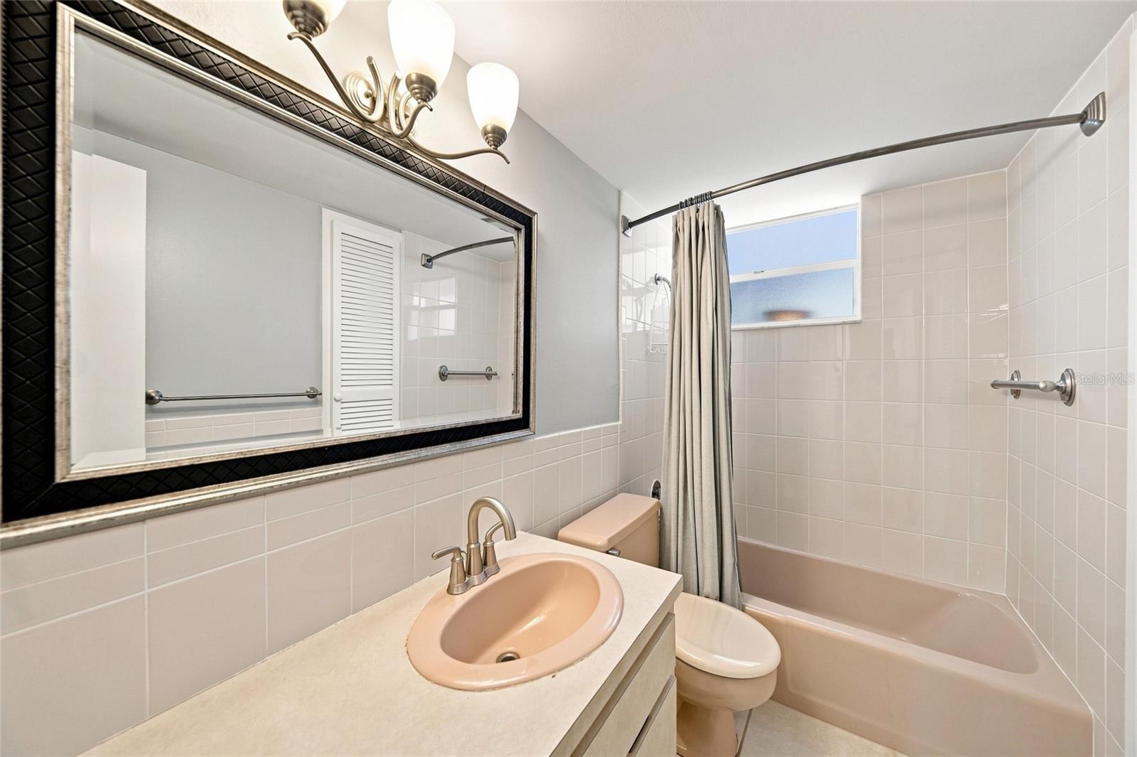 4370 CHATHAM DR #304 — photo 24