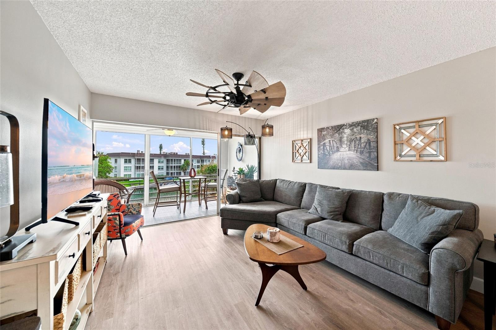 4370 CHATHAM DR #304 — photo 9