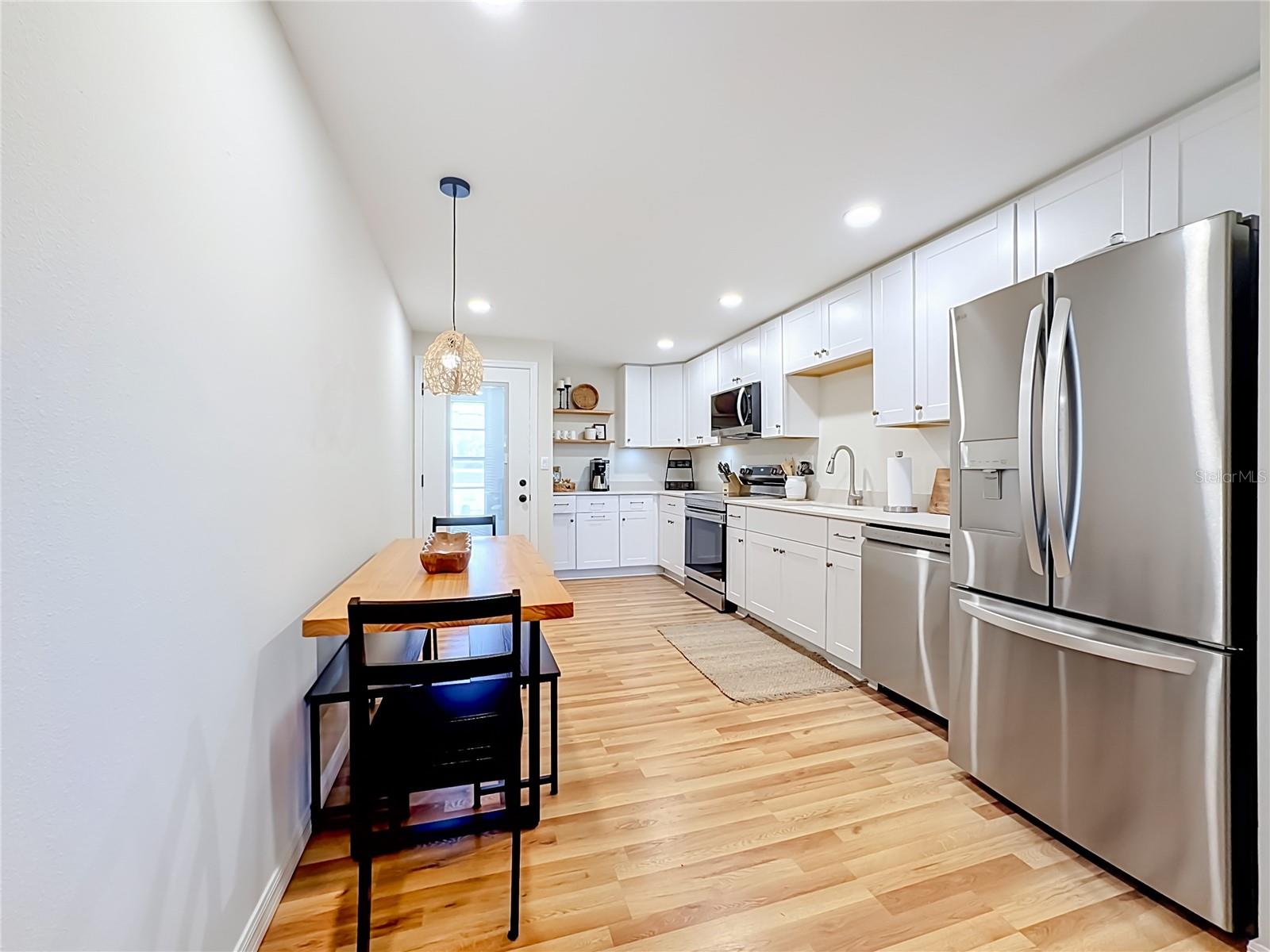 202 PEACOCK  UNIT B LN #B — photo 13
