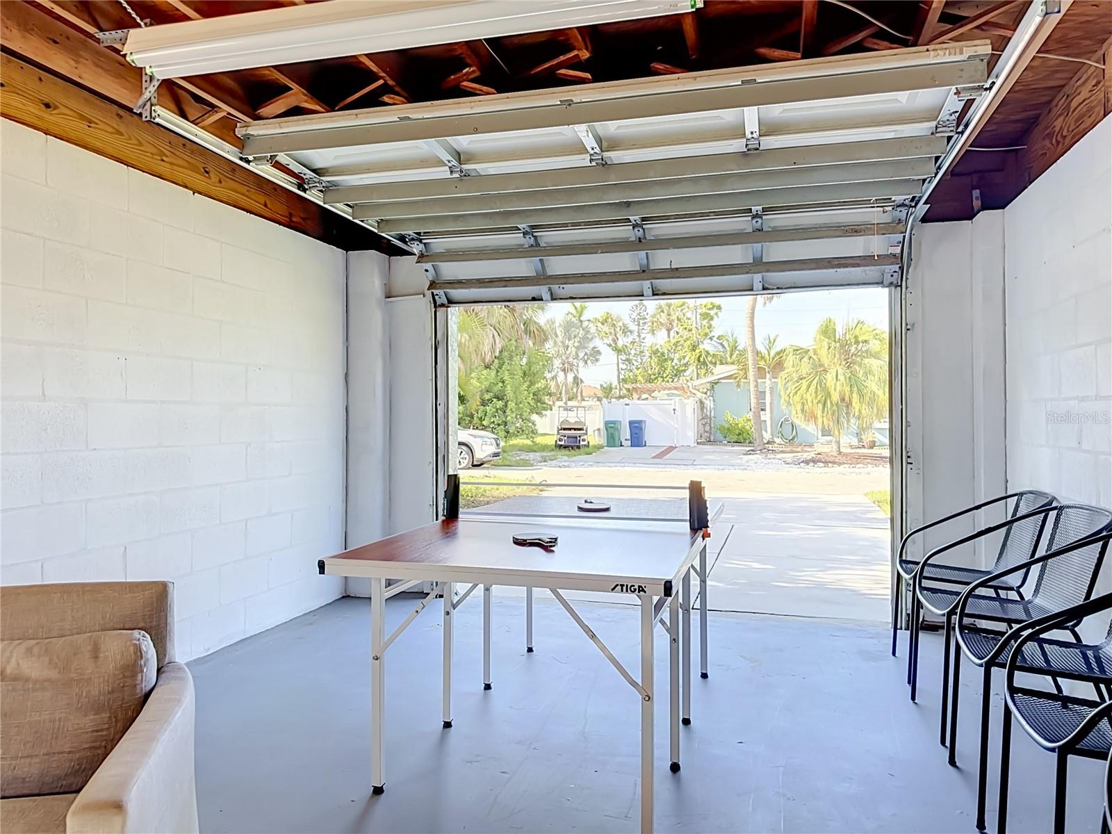 202 PEACOCK  UNIT B LN #B — photo 31