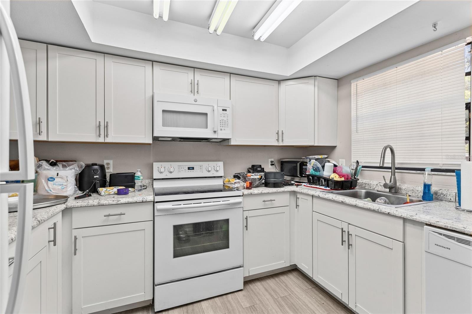 1910 W SLIGH AVE #E102 — photo 6
