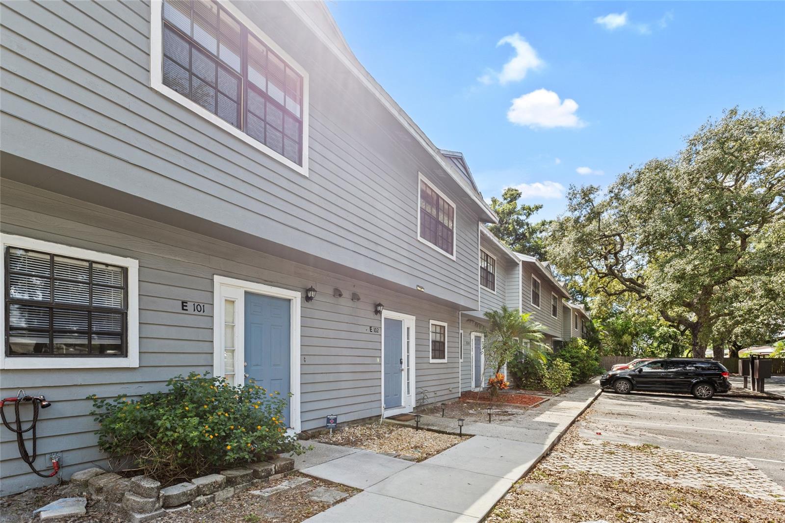 1910 W SLIGH AVE #E102 — photo 2