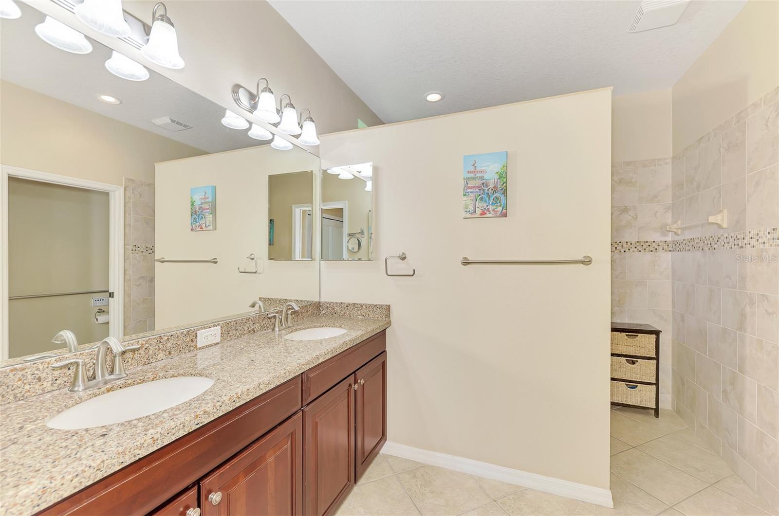 20277 PEZZANA DR — photo 39