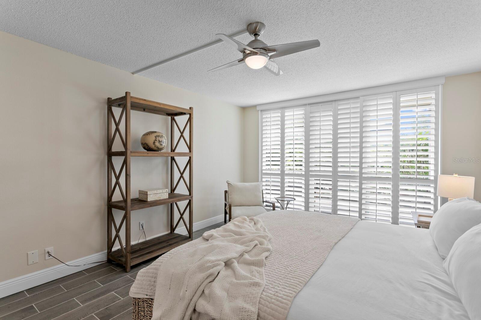 100 OAKMONT #105 — photo 16