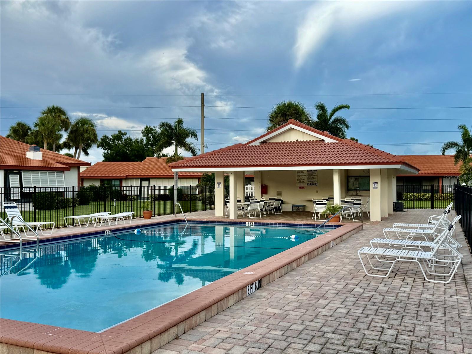 718 SORRENTO INLET DR #718 — photo 35