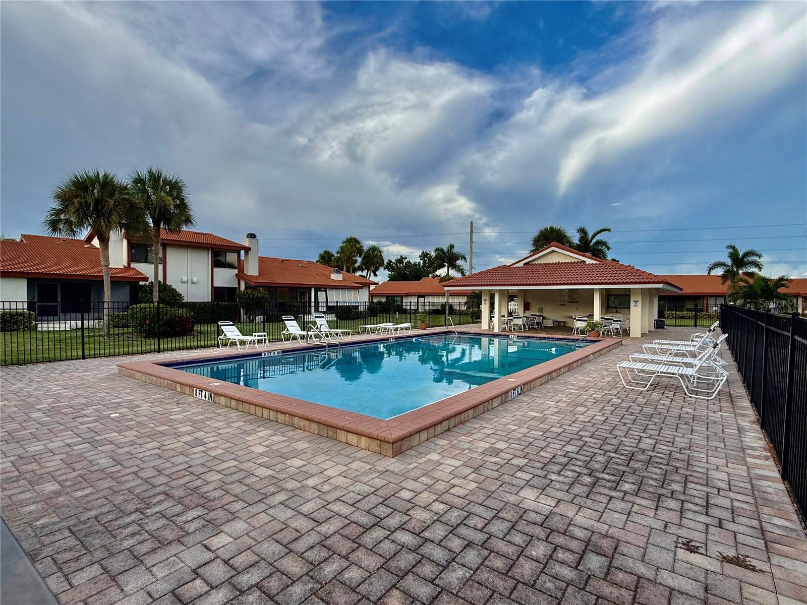 718 SORRENTO INLET DR #718 — photo 34