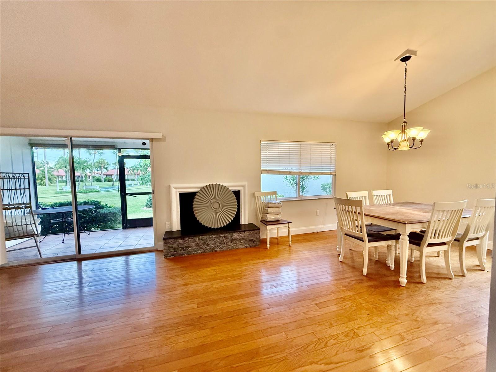 718 SORRENTO INLET DR #718 — photo 12