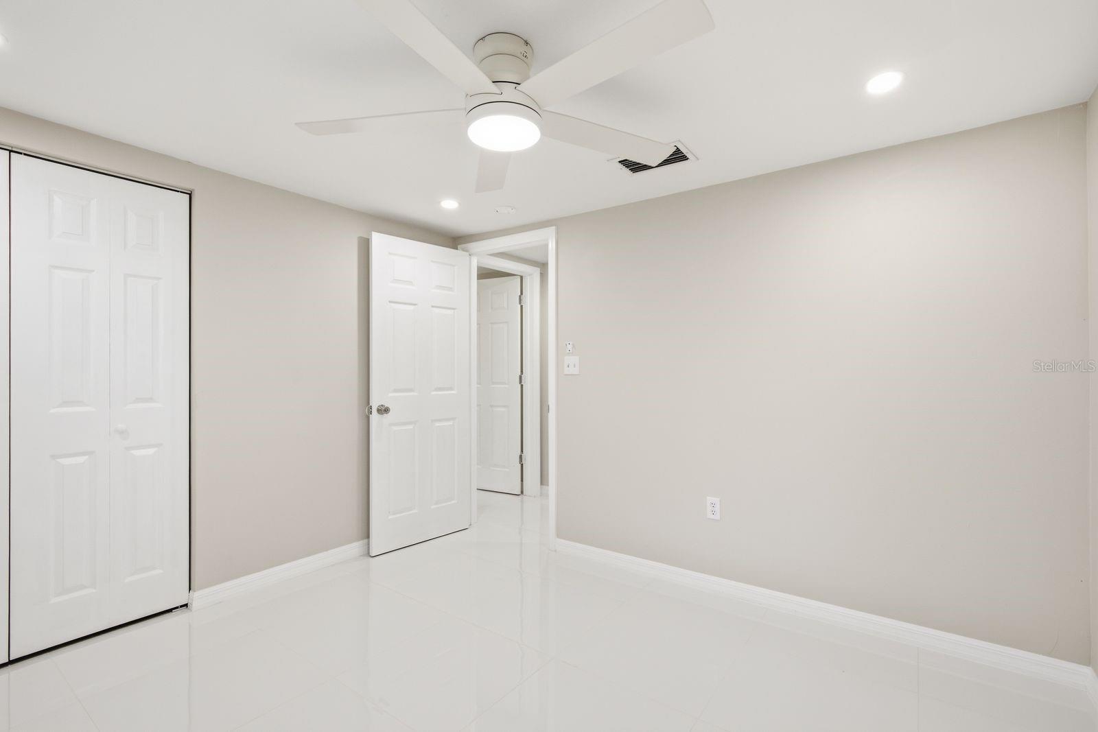 8604 MILL CREEK LN — photo 30
