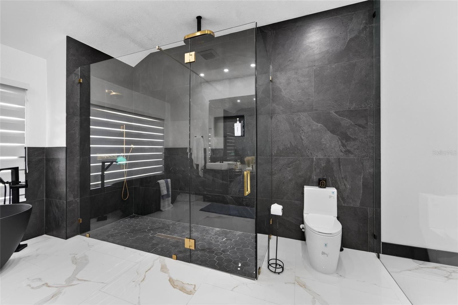 3926 NORTHRIDGE DR — photo 41