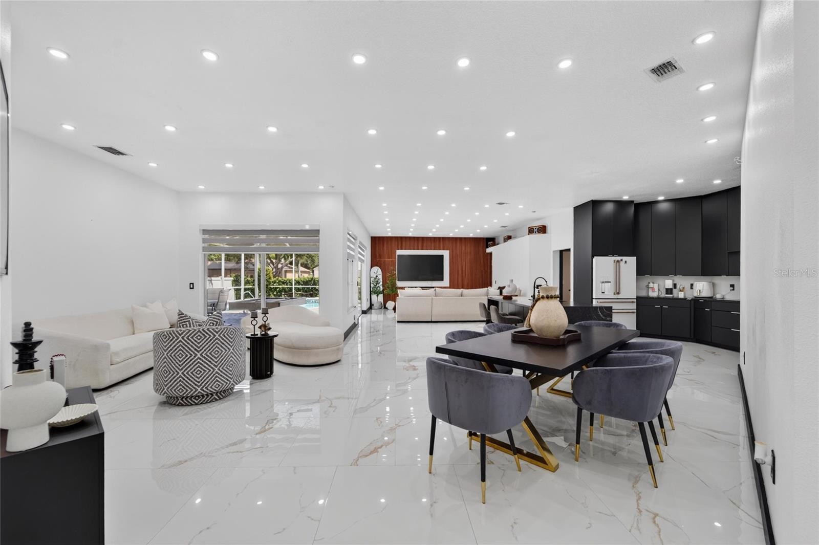 3926 NORTHRIDGE DR — photo 10