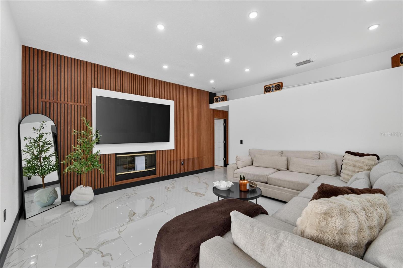 3926 NORTHRIDGE DR — photo 23