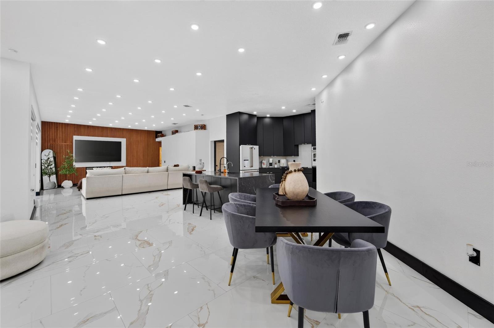 3926 NORTHRIDGE DR — photo 11