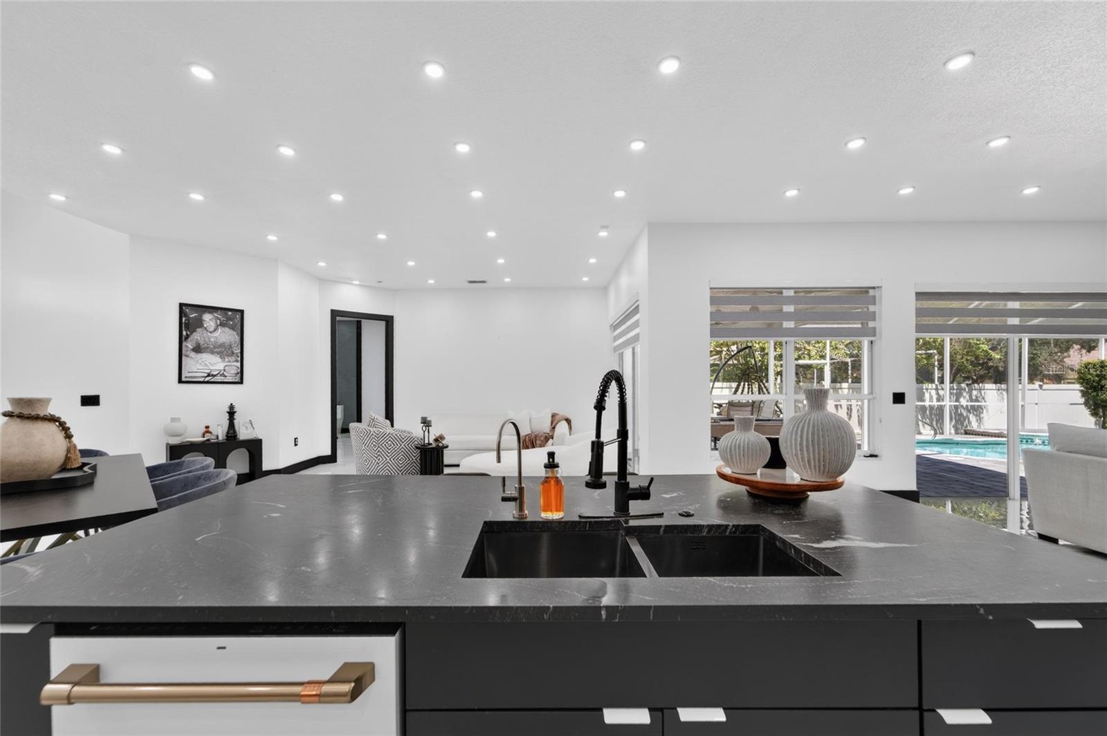 3926 NORTHRIDGE DR — photo 18