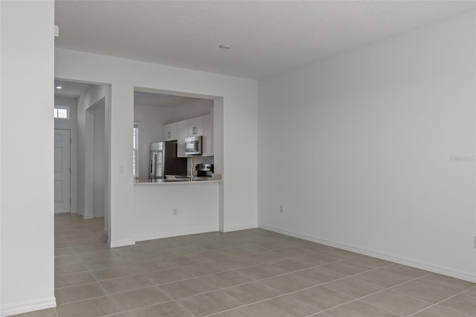 6357 FAIRMONT LN — photo 8