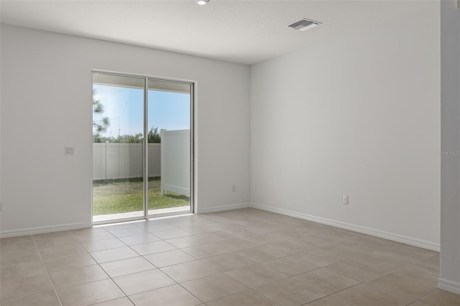 6357 FAIRMONT LN — photo 7