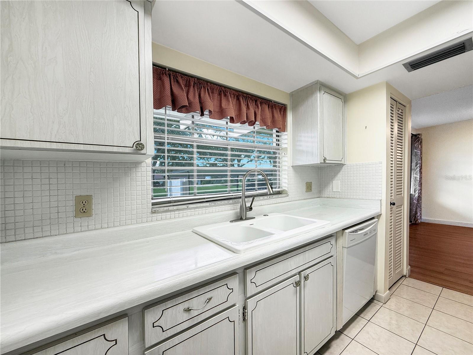 1701 PINEHURST RD #2F — photo 7