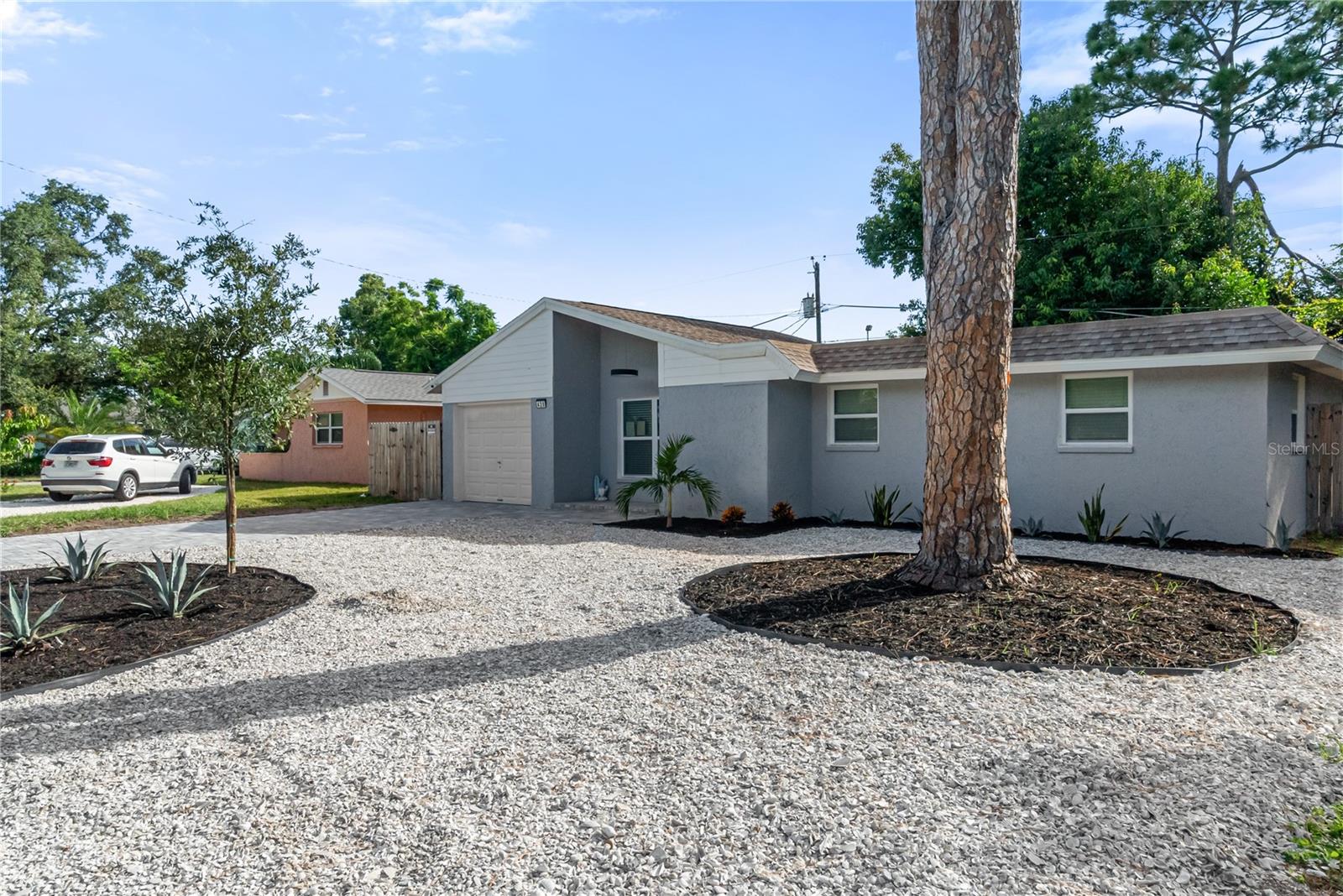 420 MELODY CIR — photo 4