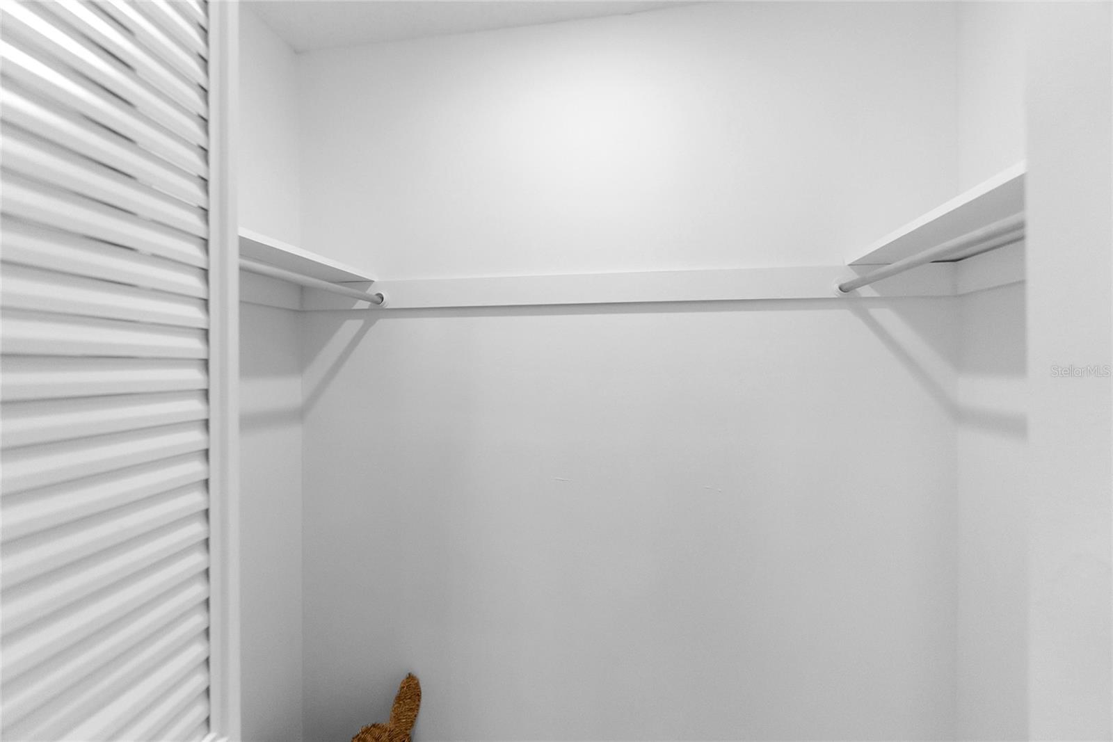 420 MELODY CIR — photo 22